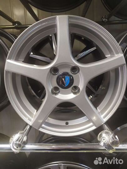 Диски R15 4x98 et36 d58.5 Venti 1510S Новые