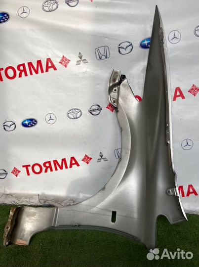 Крыло переднее правое Honda Civic 4D