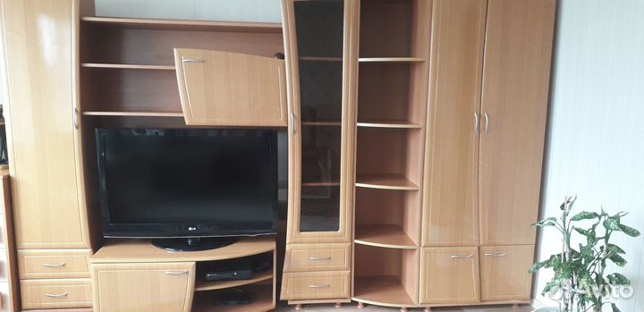 Стенка в гостиную