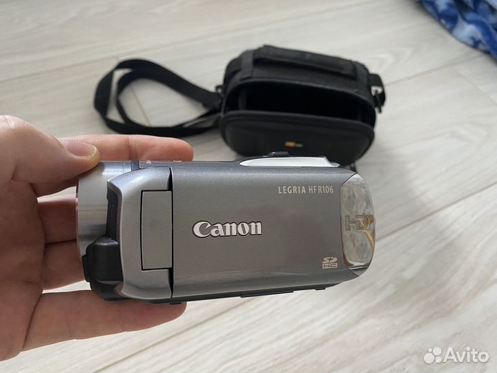 Видеокамера Canon legria HF R106