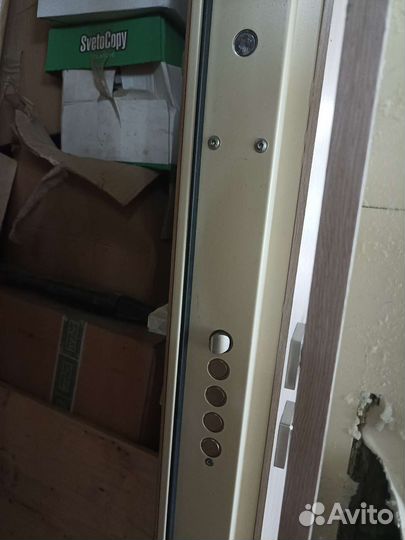 Дверь входная с новостройки