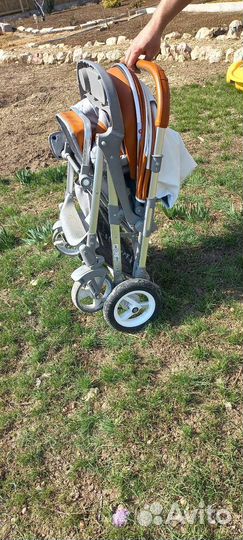 Прогулочная коляска
