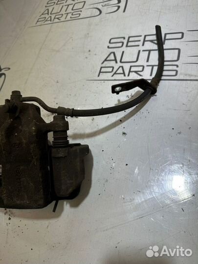 Суппорт передний правый Kia Soul AM G4FC 2009