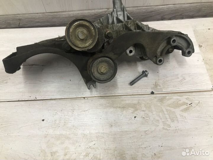 Кронштейн генератора Renault Logan 2 седан K4M2842