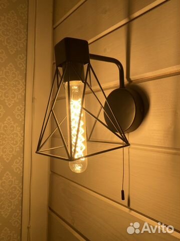 Лампа настенная