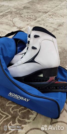 Фигурные коньки roces