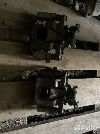 Митсубиси аутлендер 3 задний суппорт