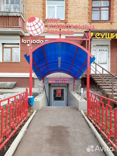 Кот на присосках для авто