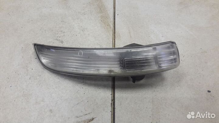 Указатель поворота в зеркало правый Ford Kuga