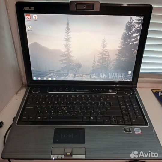 Ноутбук asus