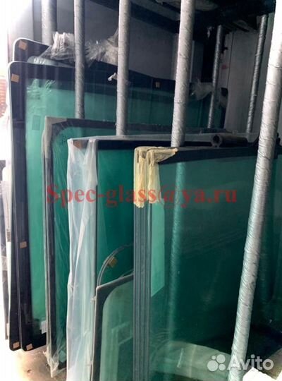 Стекло лобовое нижнее Case CX 240 B