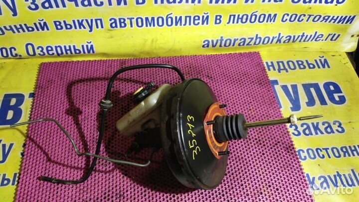 Вакуумник тормозной Ford Escort