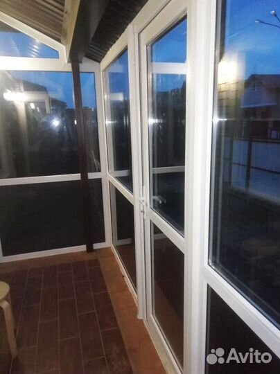 Rehau. Пластиковые окна, остекление входной группы