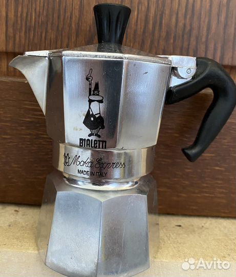 Гейзерная кофеварка bialetti