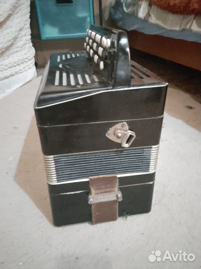 Баян трëхрядный