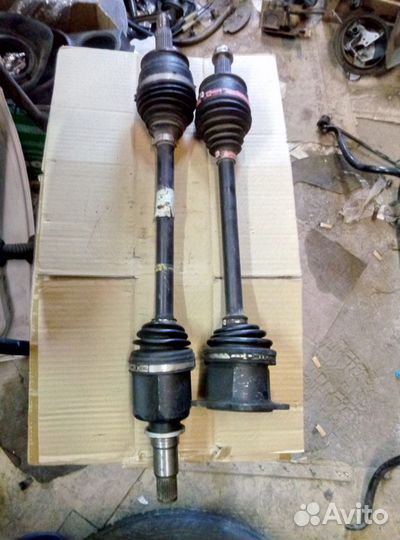 Приводной вал задний Suzuki Grand Vitara J20A