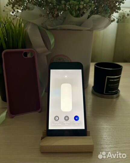 iPhone SE (2020), 64 ГБ
