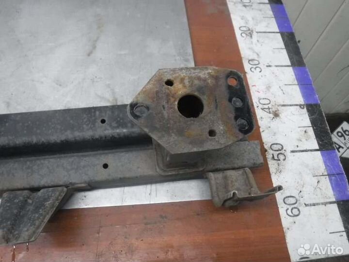 Усилитель бампера передний Toyota Lc Prado 120 1GR