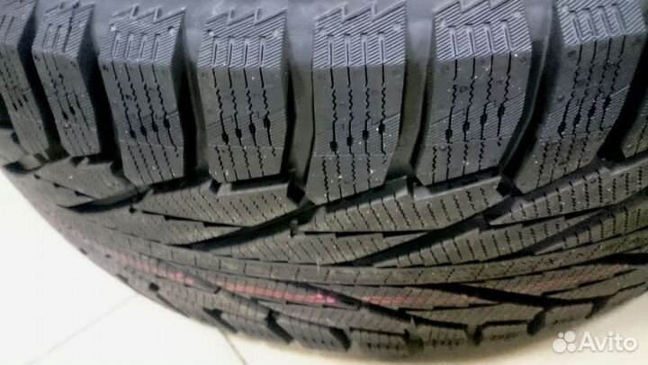 Nokian Tyres Hakkapeliitta R2 255/55 R20 110R