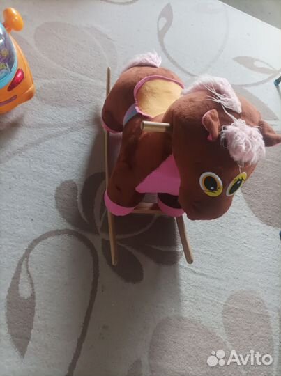 Детская качалка лошадь