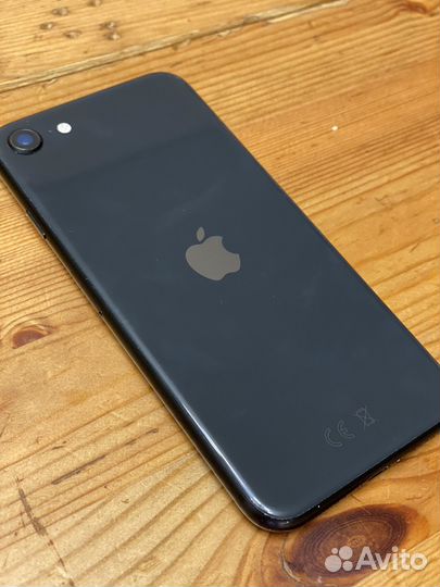 iPhone SE 64gb 2020