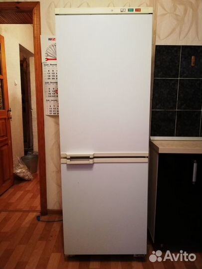 Холодильник 