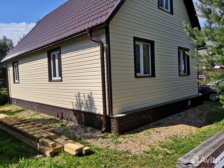 Бригада строителей