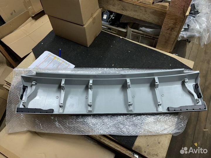 Накладка борта багажника mitsubishi outlander XL