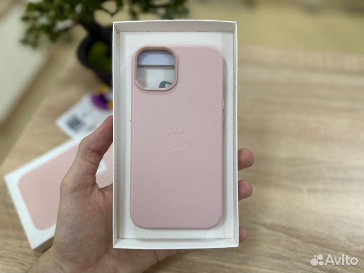 Чехлы кожа на iPhone 14 с MagSafe