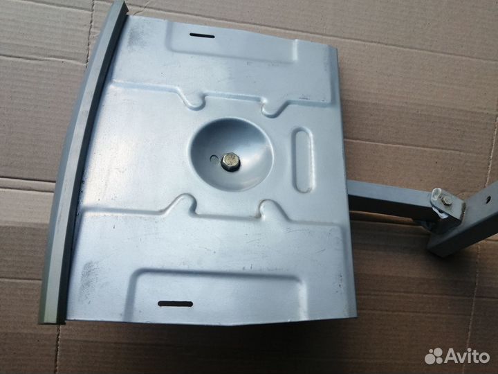 Настенная подставка для телевизора