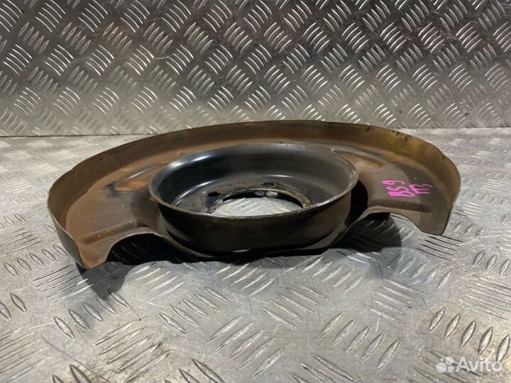 Пыльник тормозного диска задний правый Subaru