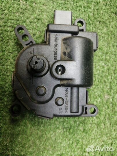 Сервопривод заслонки печки Ford Focus 2 седан 1.8