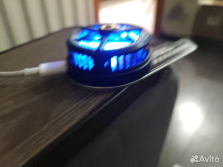 Куллер для телефона, на магните. Без провода