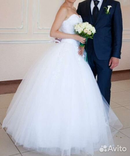 Свадебное платье 42-44 бу