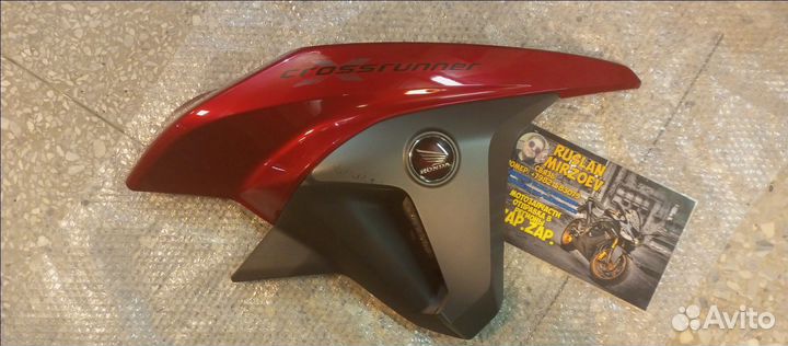 Honda vfr800x crossrunner правая боковина пластик