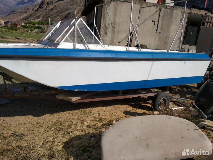 Катер тримаран