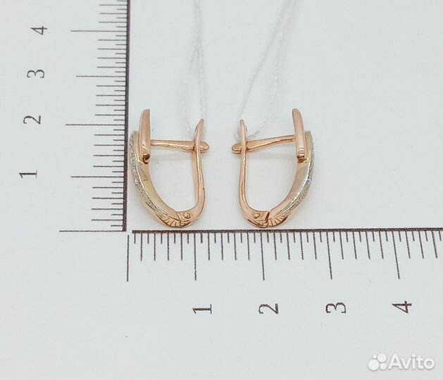 Серьги с синтетическим камнем Золото