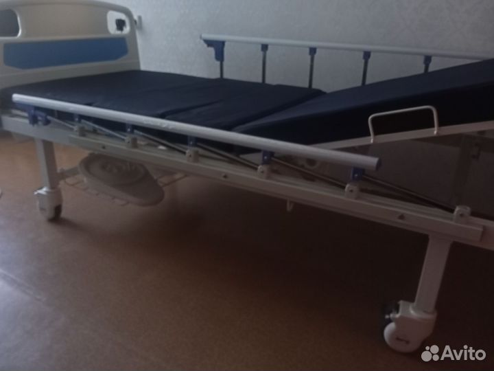 Медицинская кровать для лежачих больных