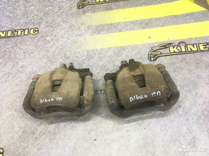 Суппорт передний Fiat Albea Фиат Альбеа 2011