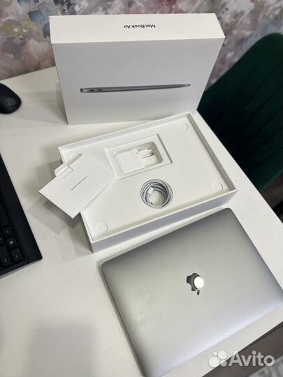 Ноутбук Apple Macbook air 13 m1 новый