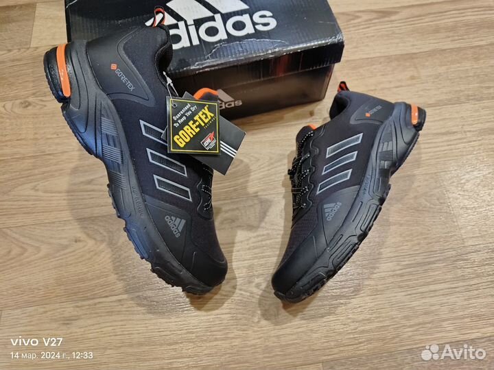 Кроссовки новые Adidas gore-tex Термо lux 44(28.5)