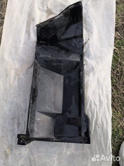 Внутренняя обшивка кабины Мерседес 814