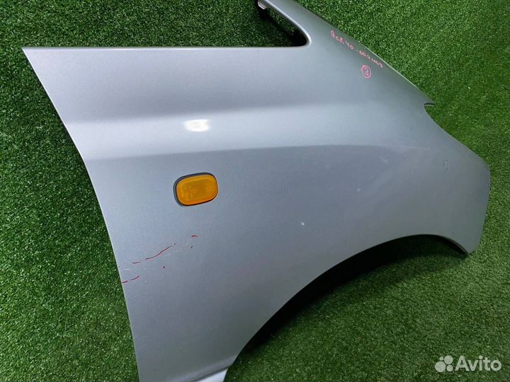 Крыло переднее правое Toyota Estima ACR40