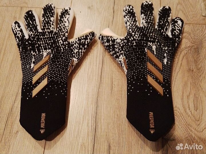 Вратарские перчатки adidas predator pro