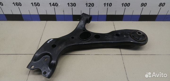 Рычаг передний левый Avensis III 2009