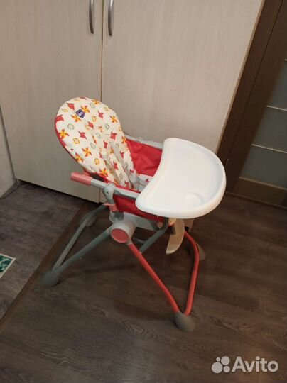Детский стульчик для кормления