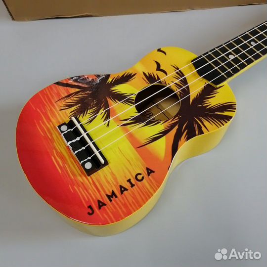 Укулеле новая в коробке
