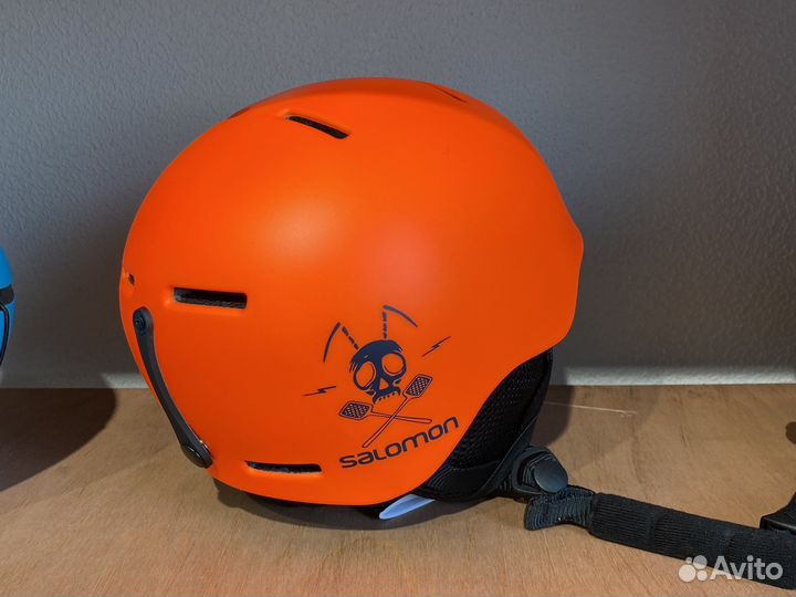 Горнолыжный шлем