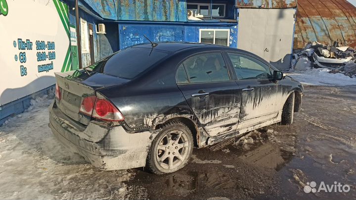 Накладка стекла заднего правого Honda Civic 4D 729