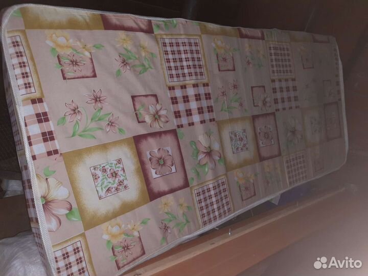 Кровать односпальная с матрасом бу